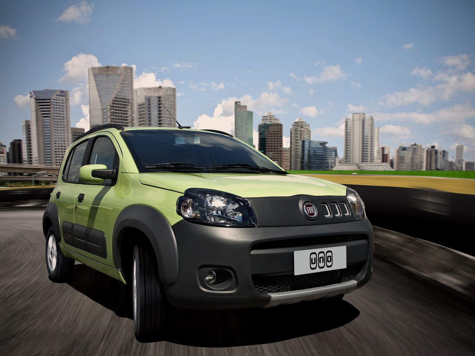 Фиат Уно в движении
