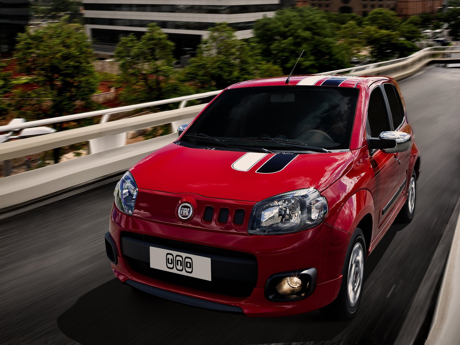 Фиат Уно в красном цвете