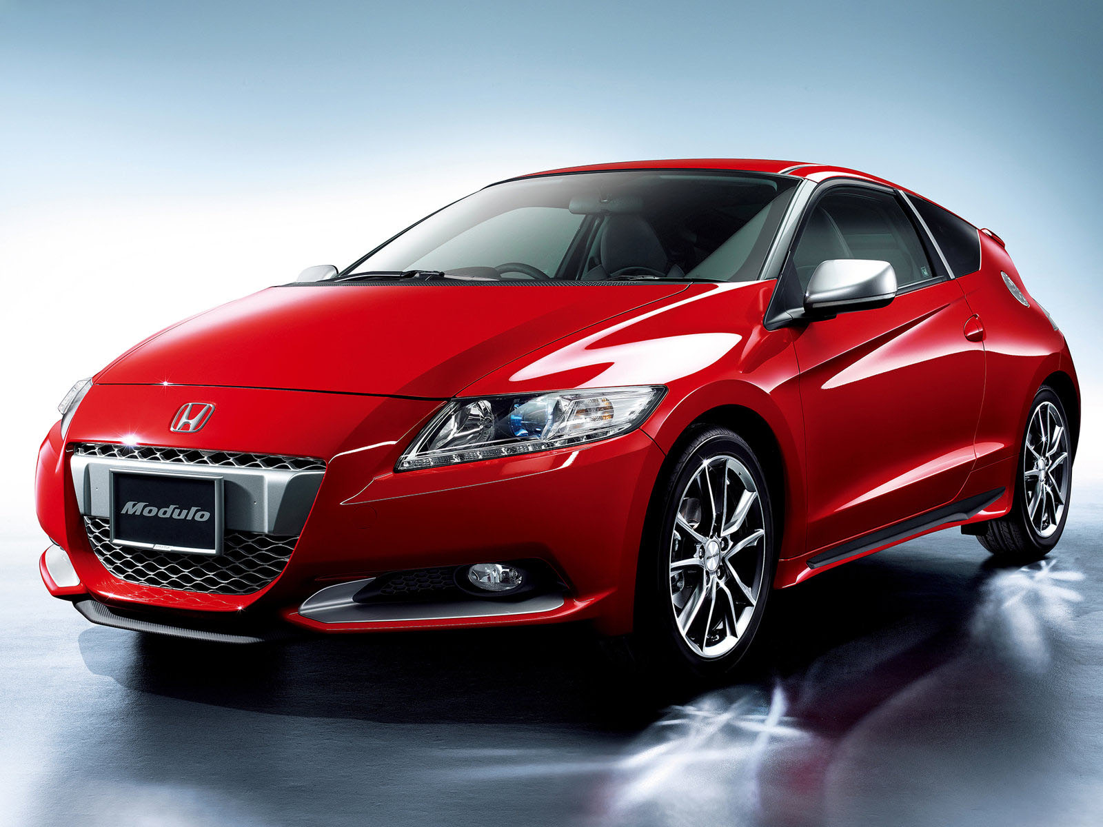 Honda CR-Z в красном