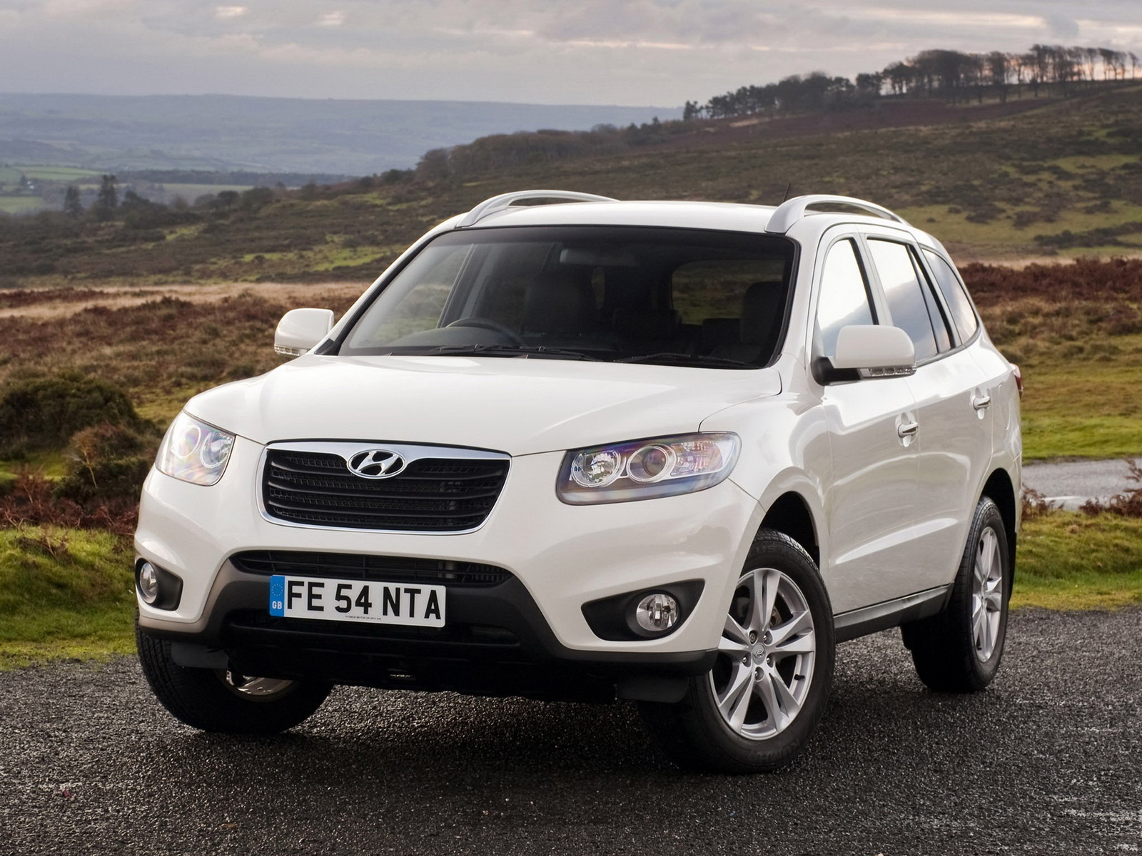 white Hyundai Santa Fe