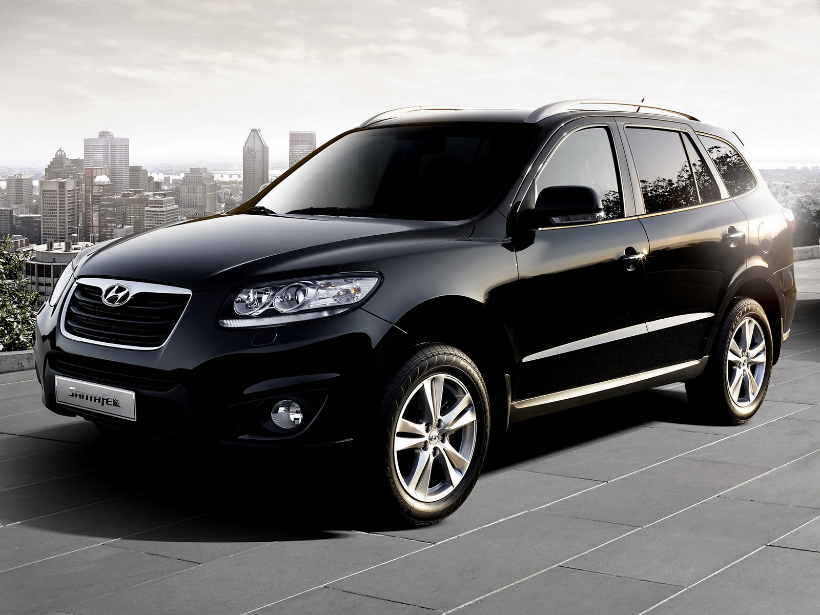 Хендай Санта Фе за городом