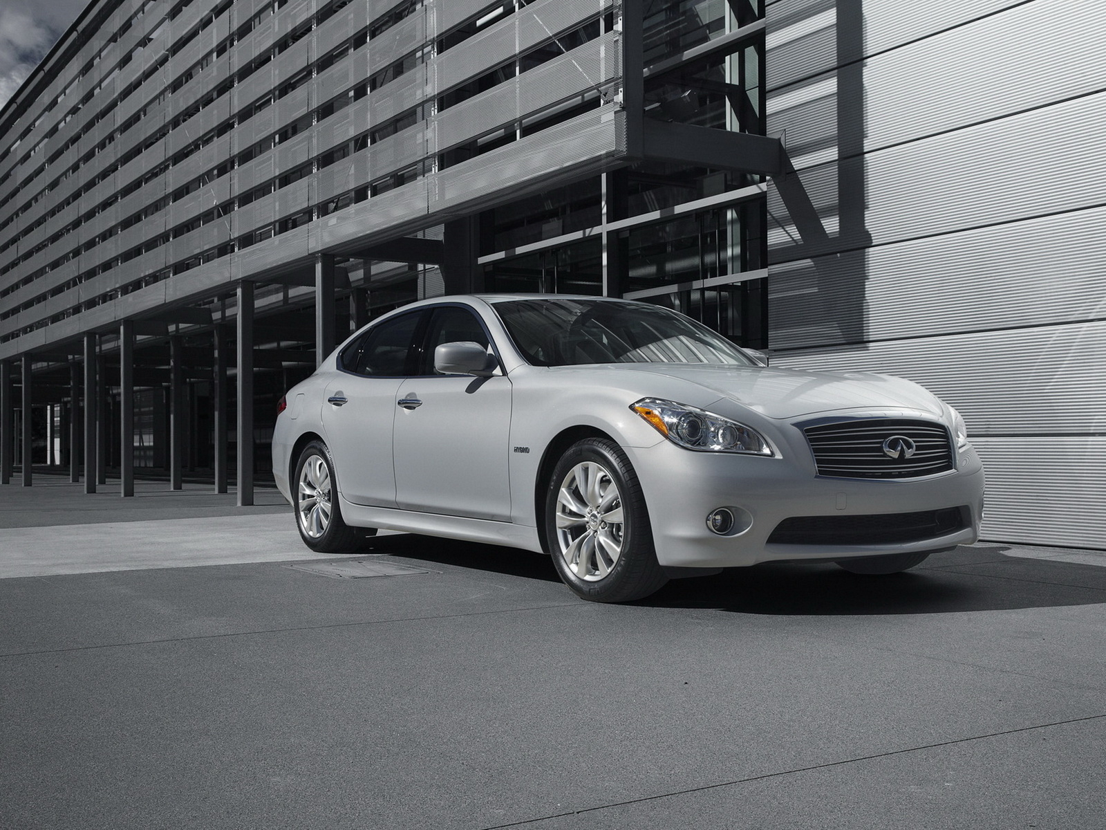 Инфинити М Гибрид 2012