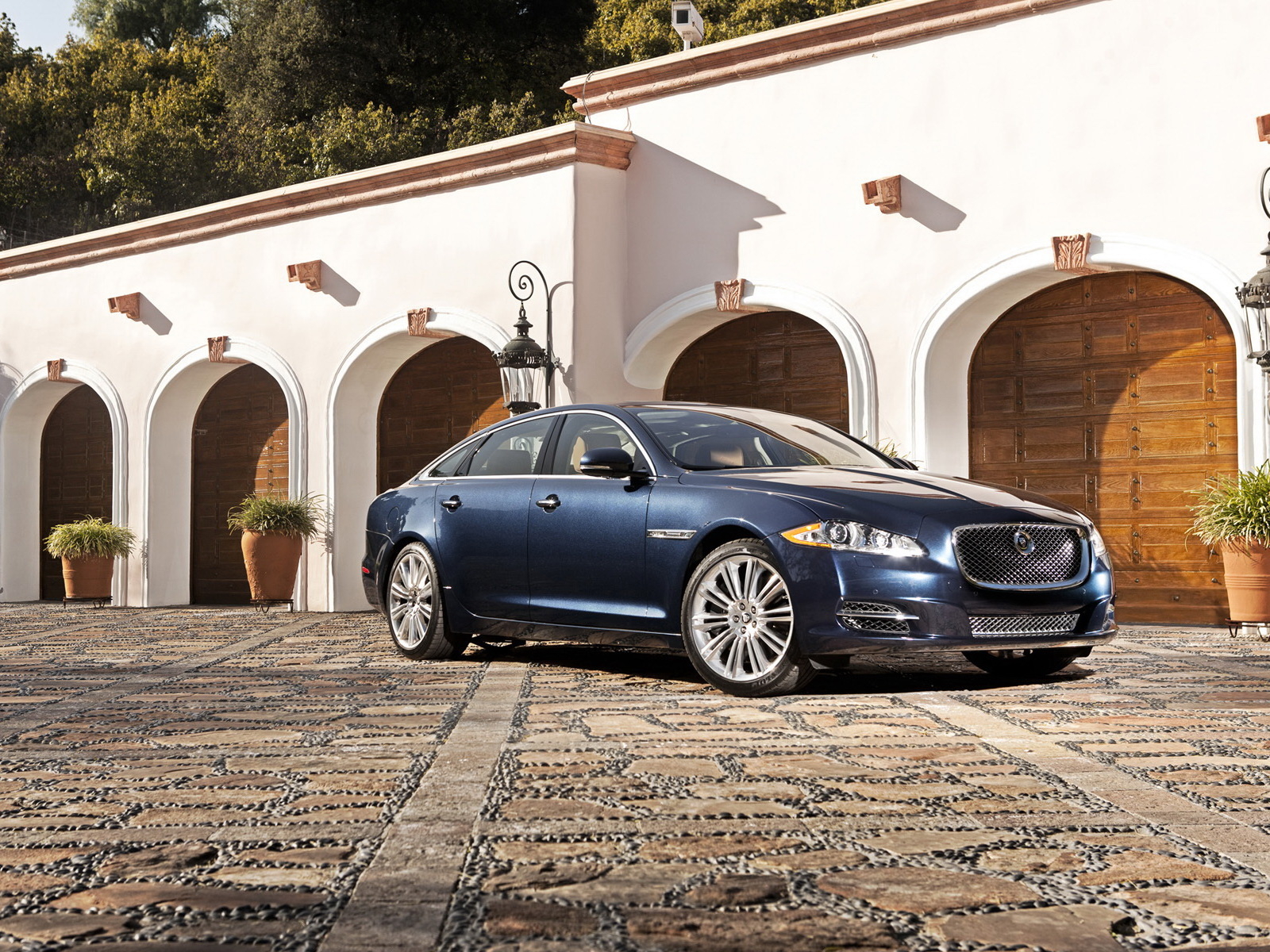 Jaguar-XJ-Supercharged