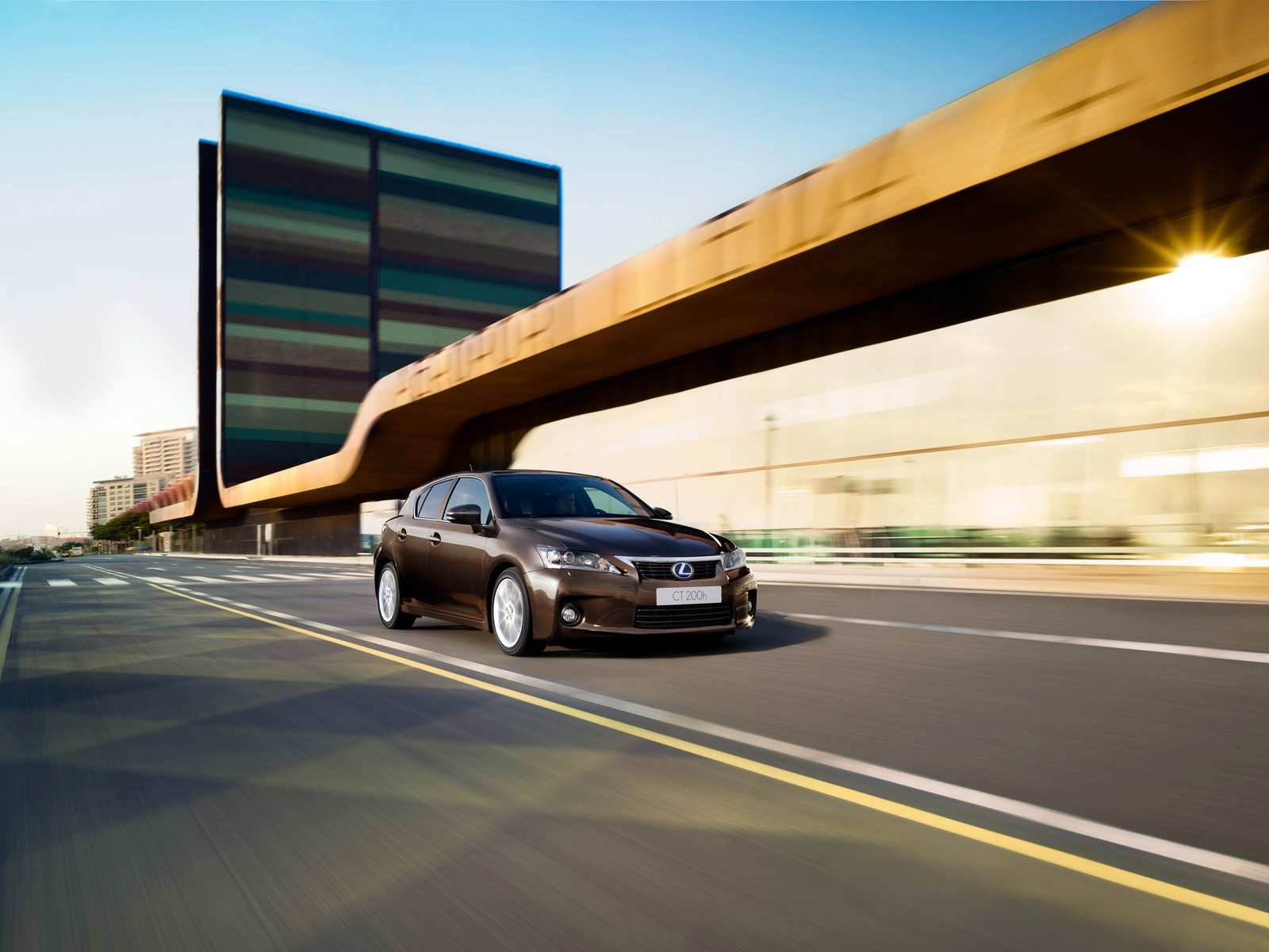 Новый Лексус СТ 200h