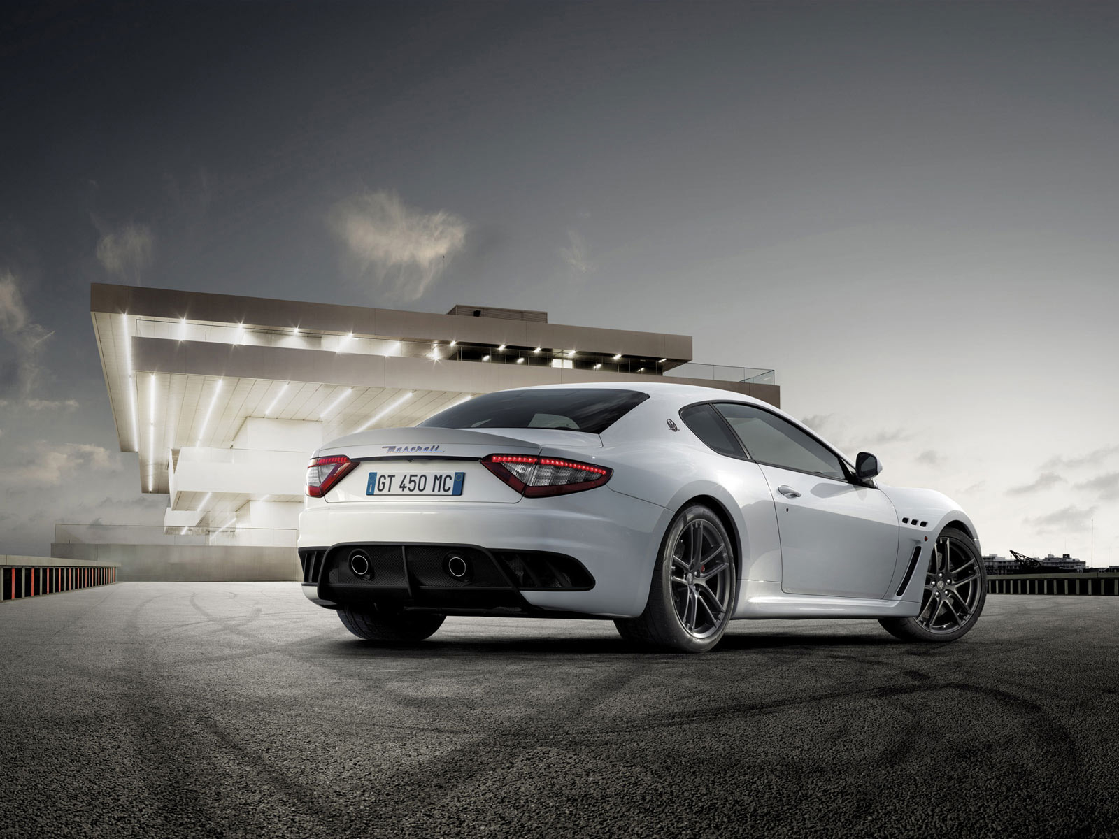 Мазерати Грантуризмо