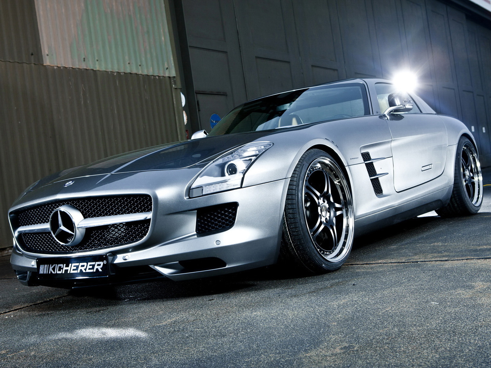 Мерседес Бенц SLS-63 Супер спорт