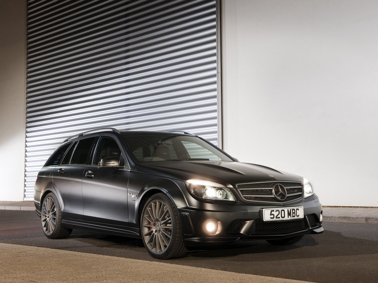 Mercedes-Benz-C-Class DR 520 2011