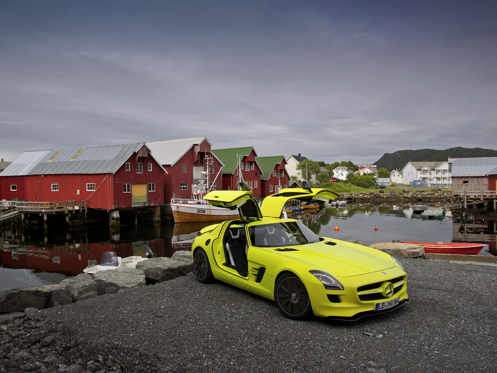 Мерседес Бенц AMG E-Cell Концепт