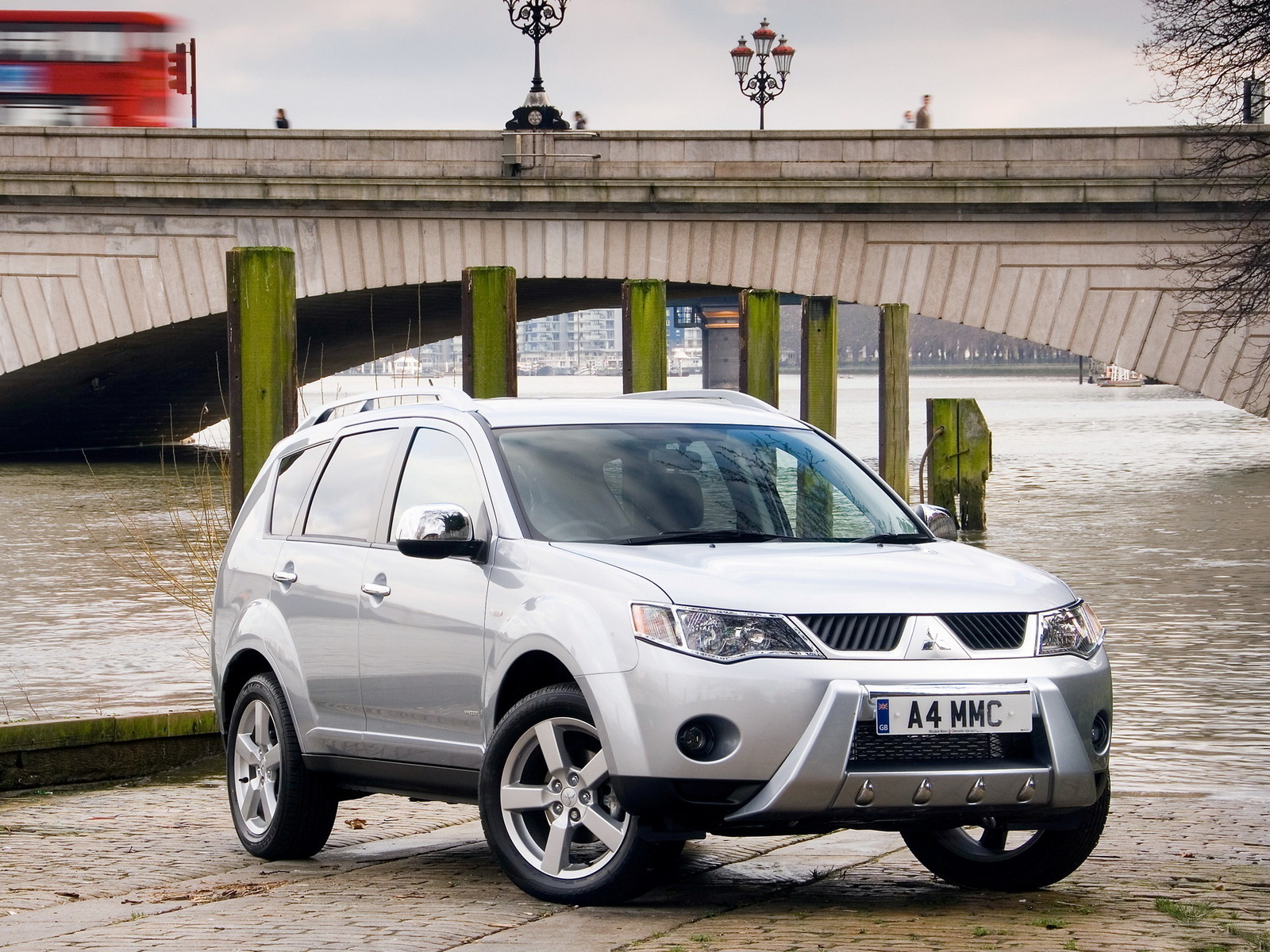 Митсубиши Аутлендер