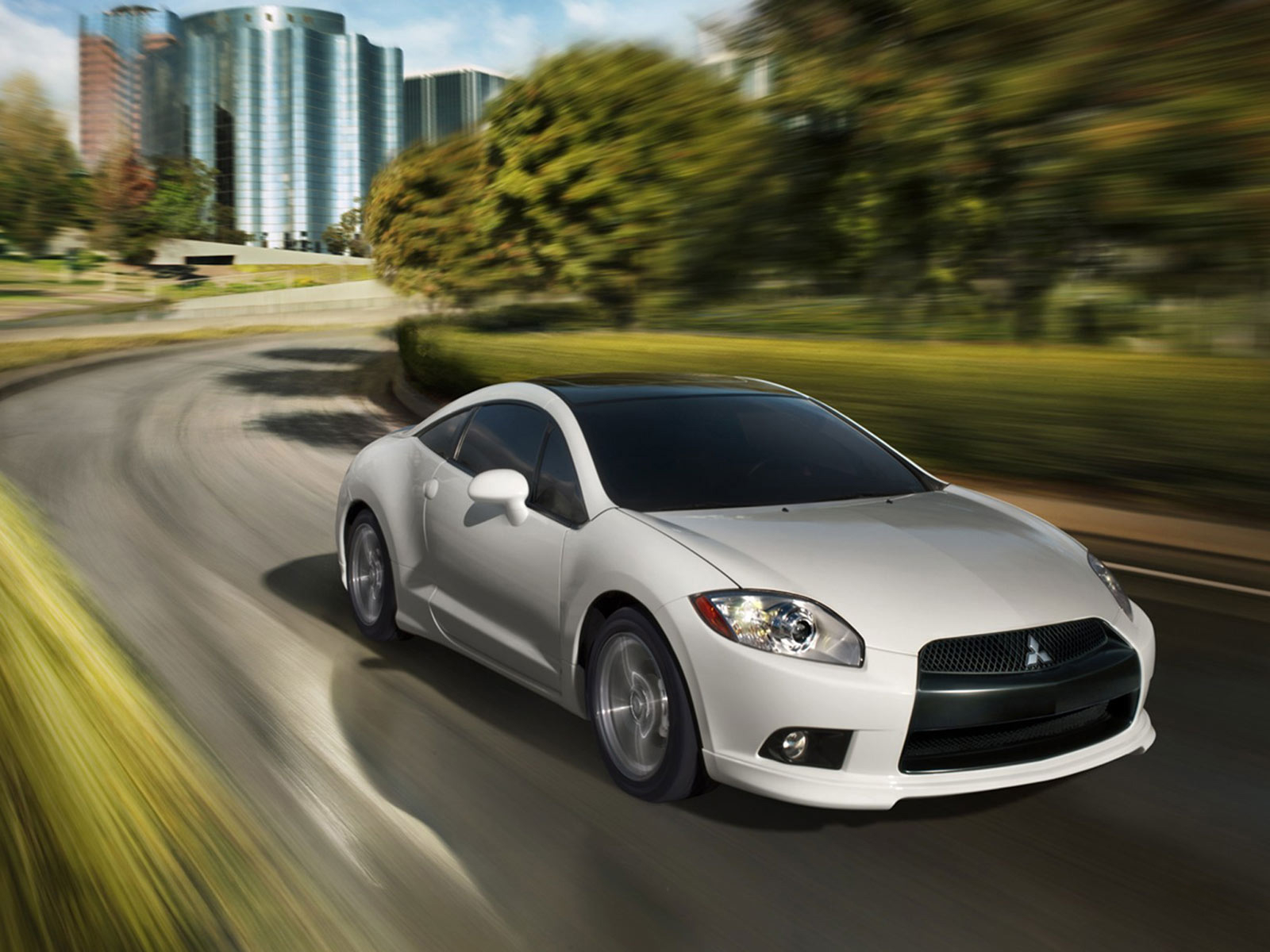 белый Митсубиши Эклипс