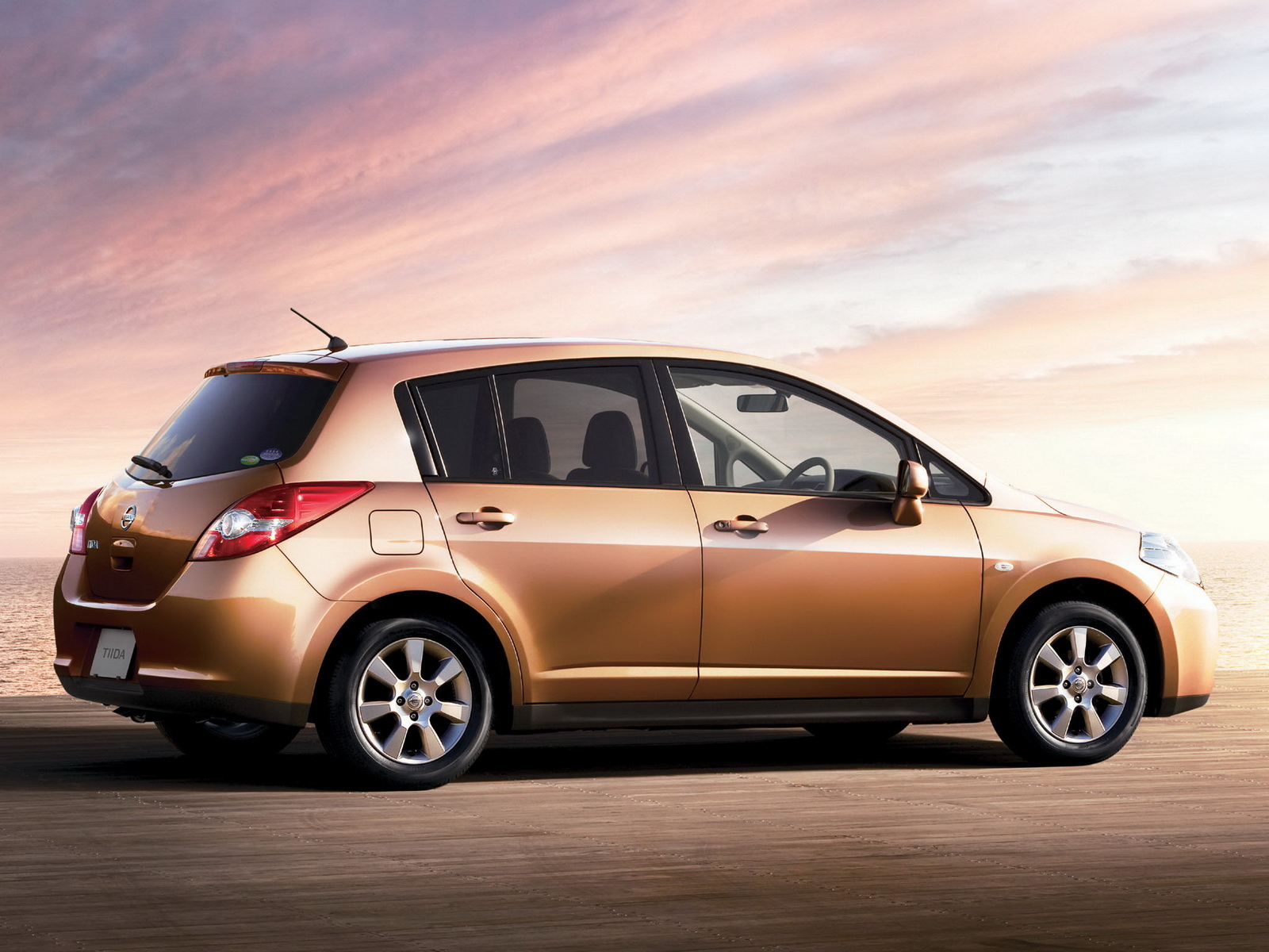 Ниссан Тиида