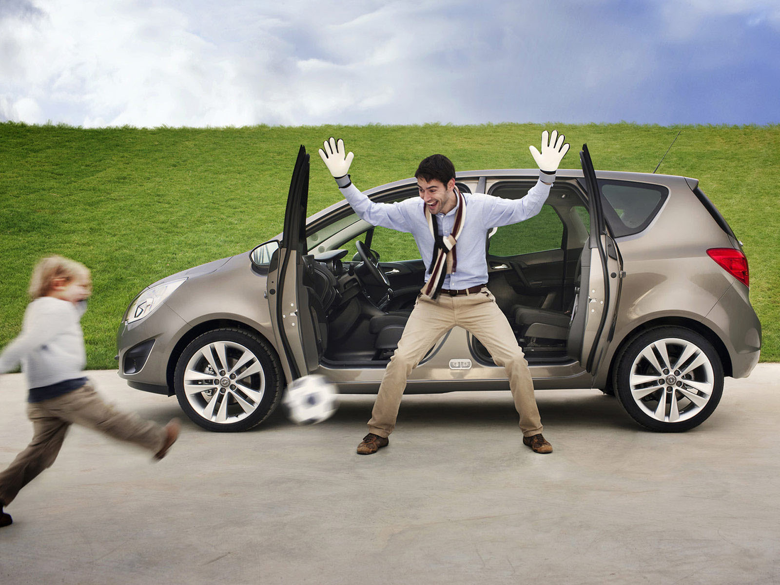 Opel Meriva в духе футбола