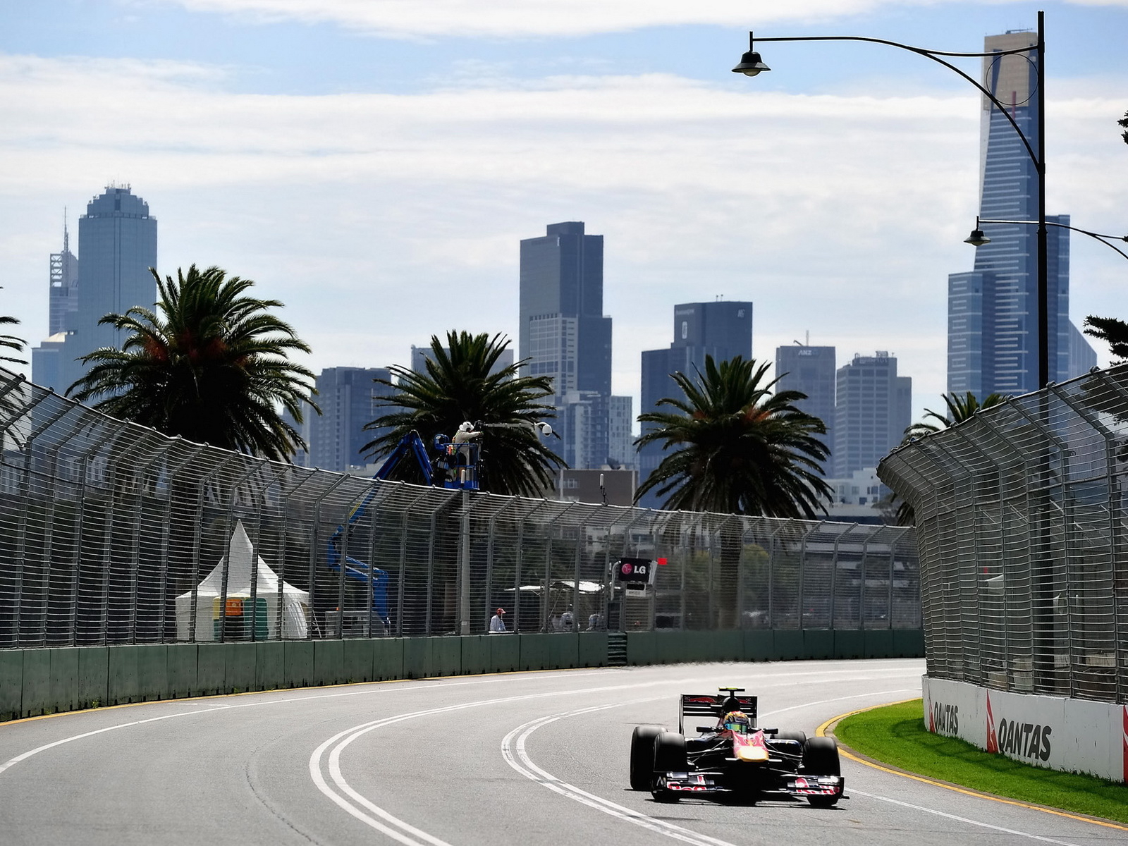 Scuderia-Toro-Rosso-STR5