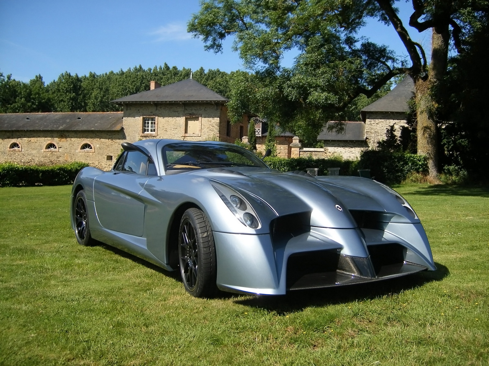 600-сильное купе Panoz-Abruzzi