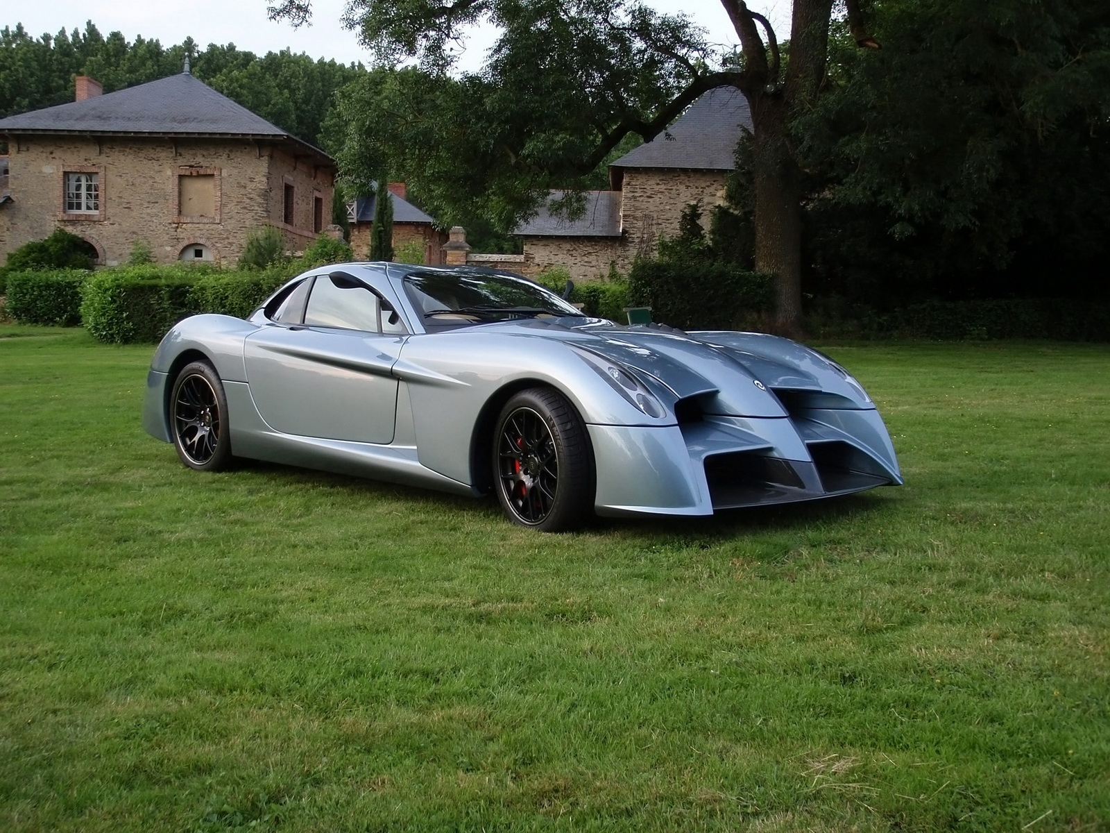 суперкар Panoz Abruzzi