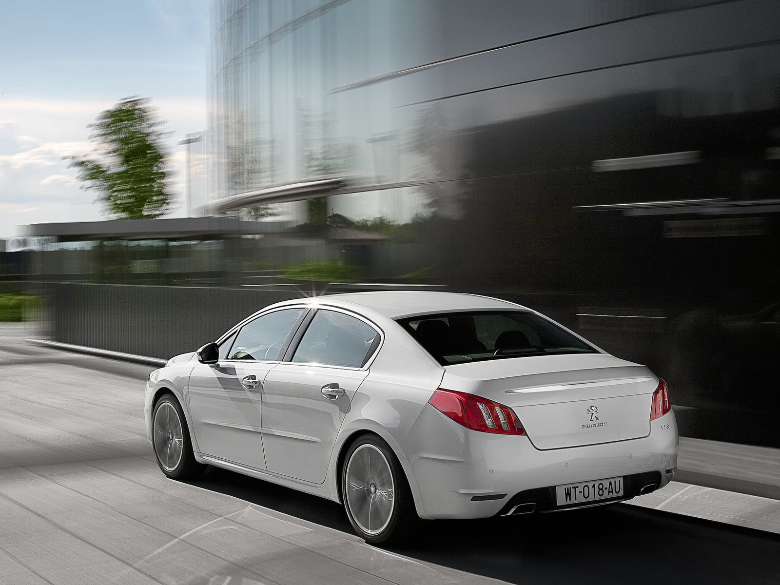 Пежо 508 Седан