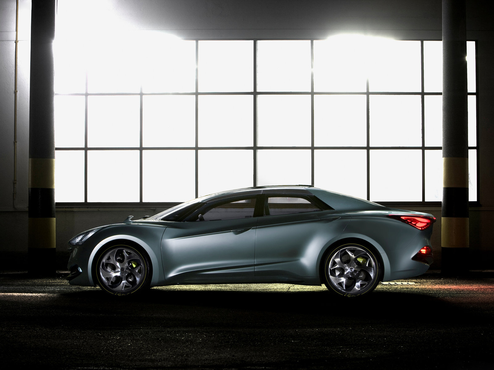 Hyundai I flow Concept в тени событий