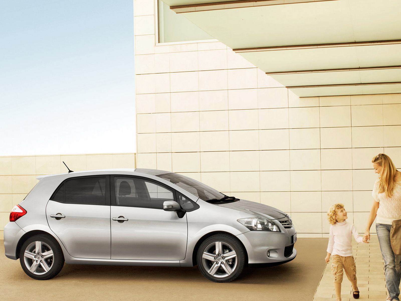 Тойота Аурис - друг семьи