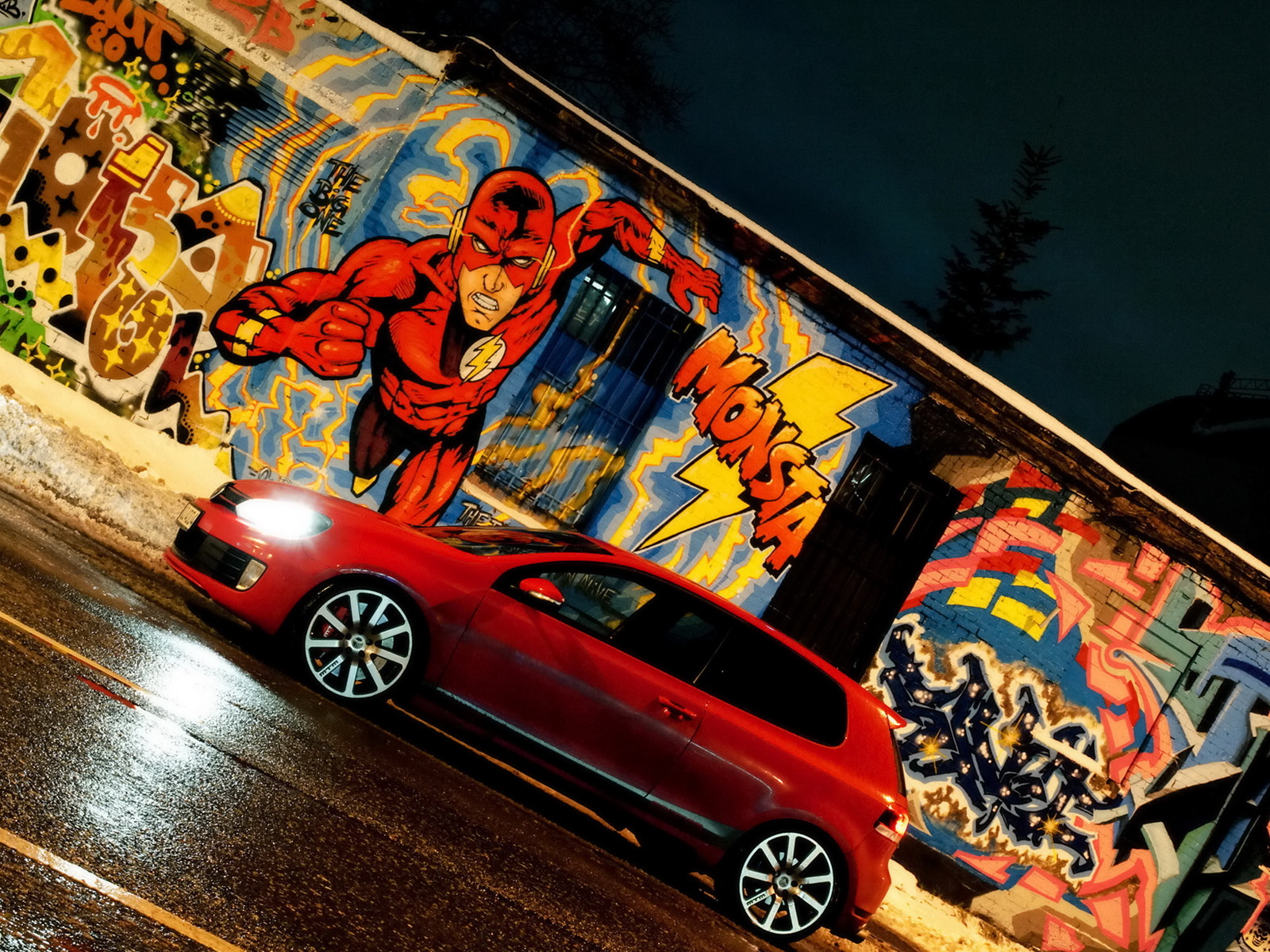 Volkswagen Golf GTI на улицах города