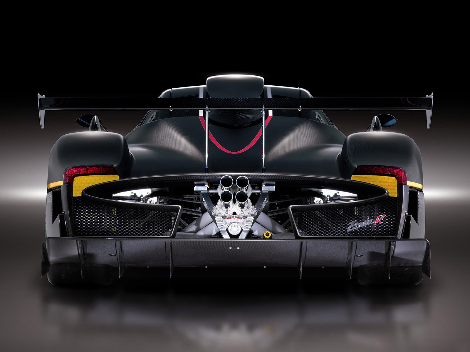 Спортивный болид