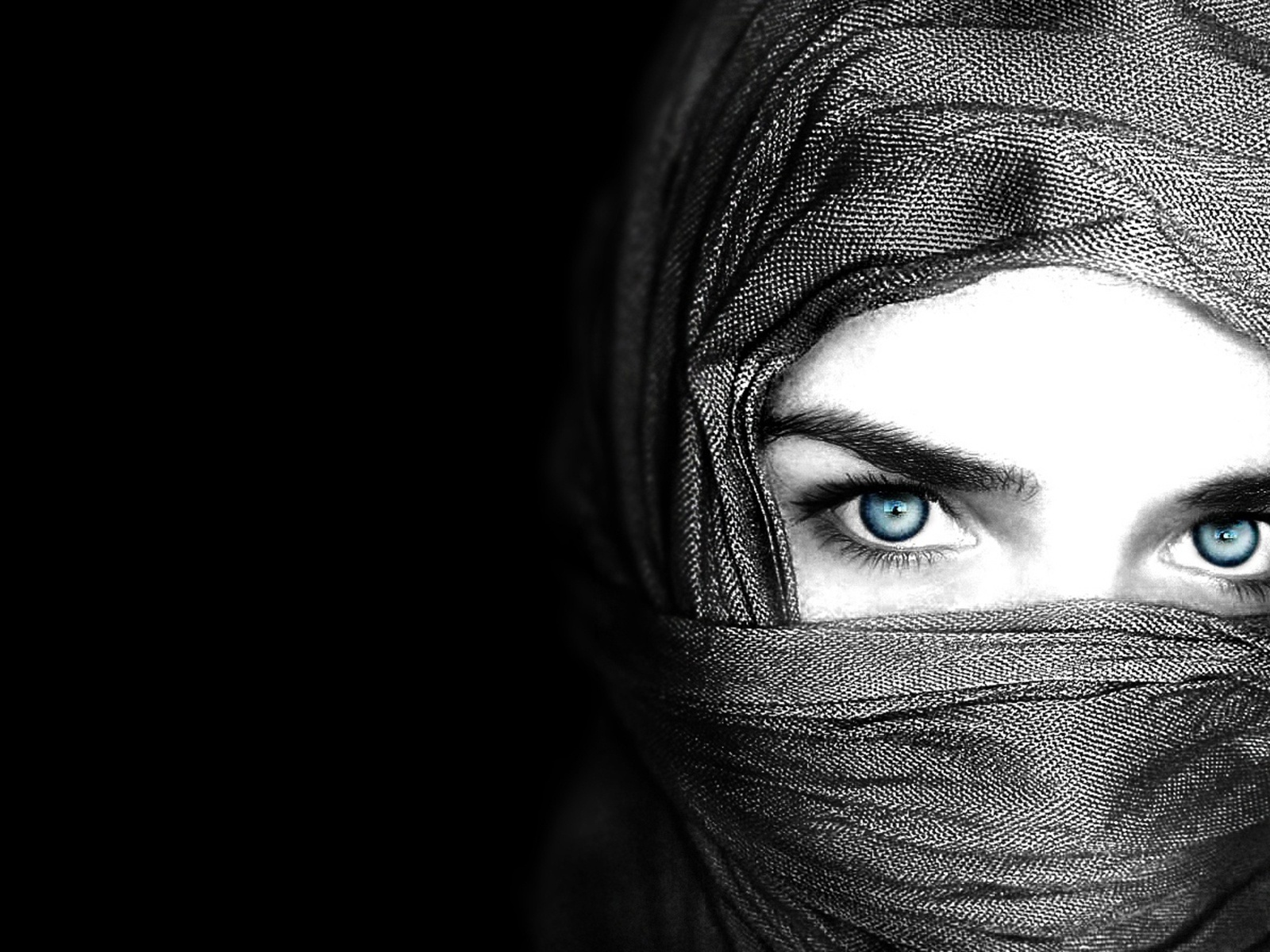 Голубые глаза