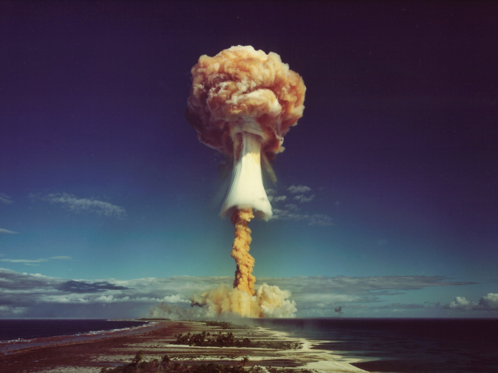 Испытание атомной бомбы