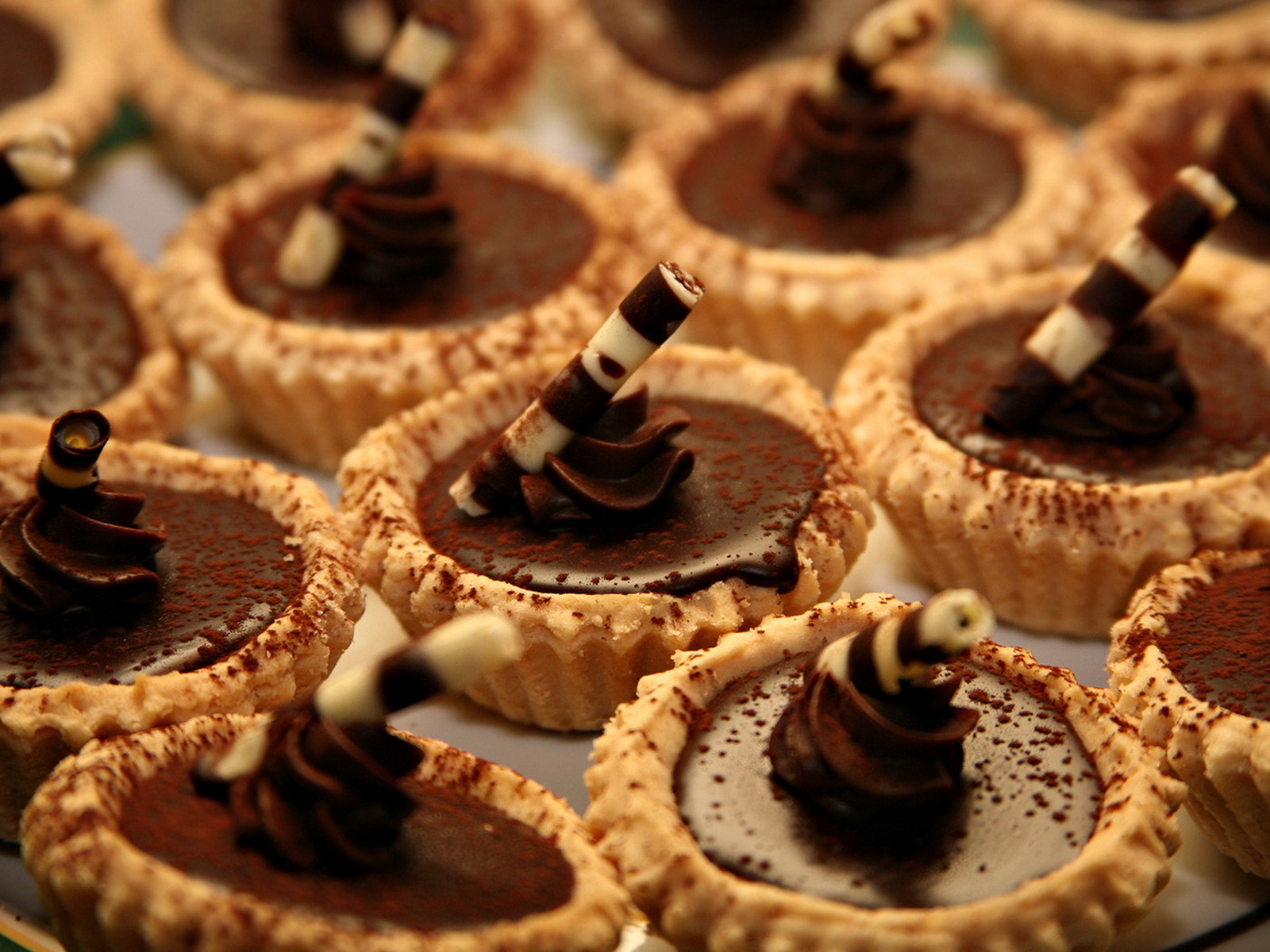 Пирожные с шоколадом