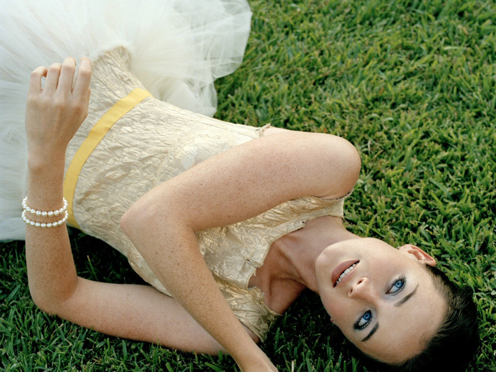 Алексис Бледел