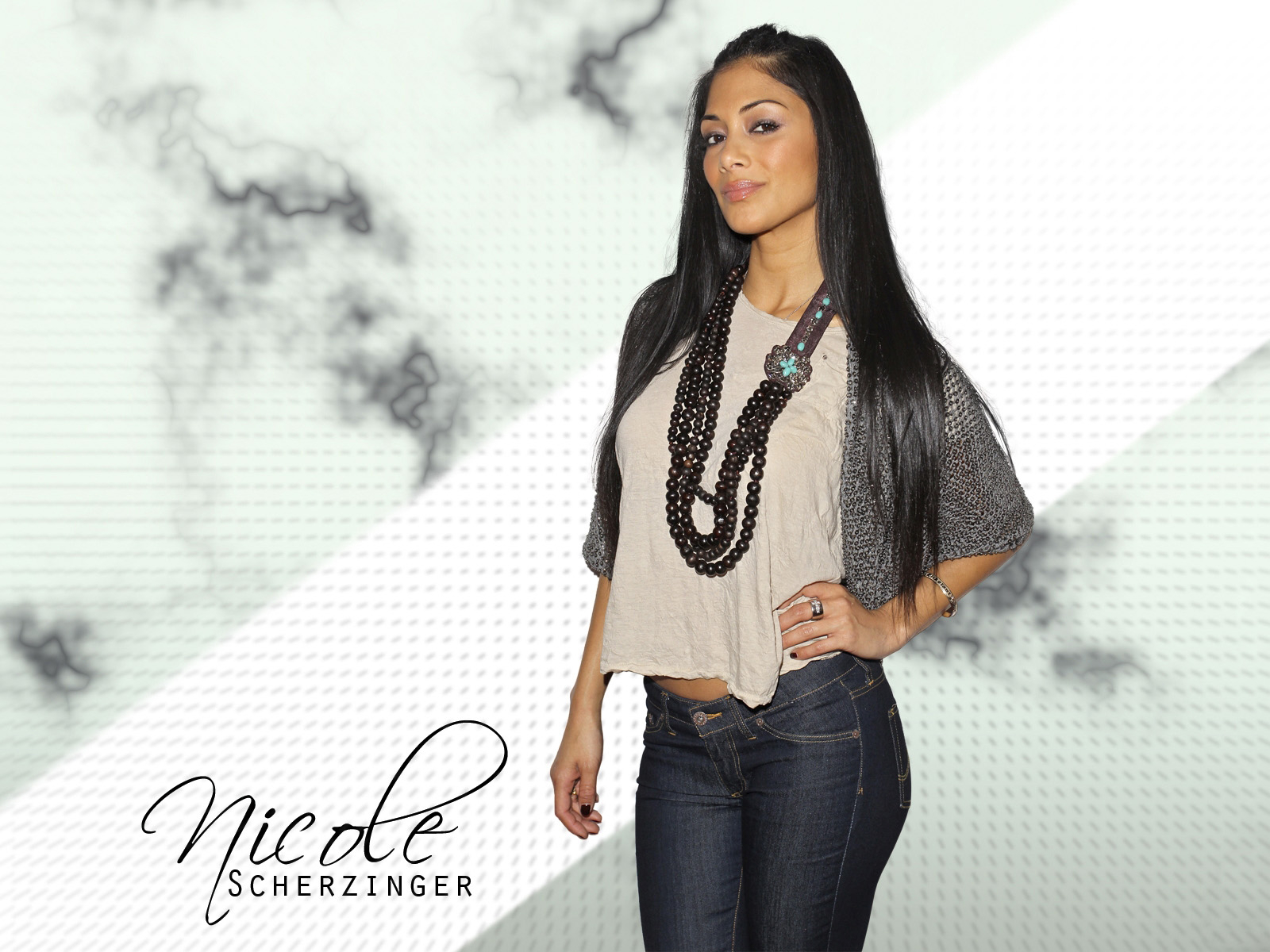 Красивая Николь Шерзингер