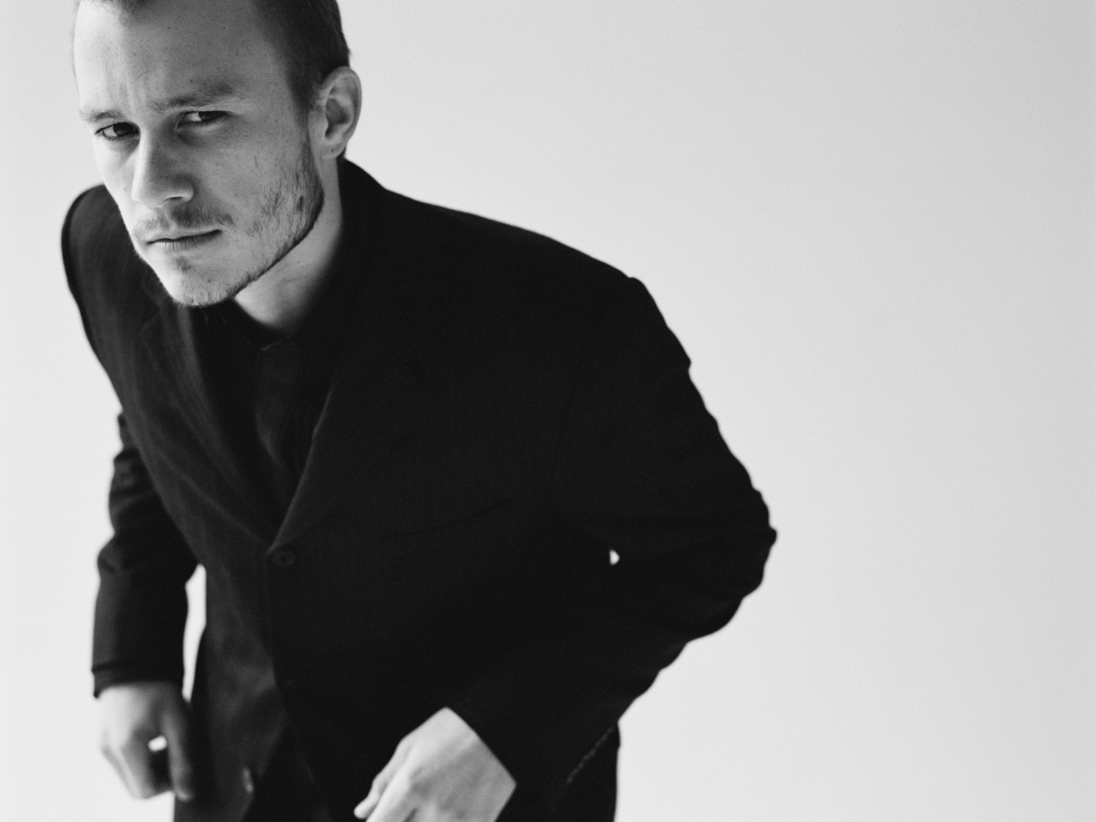 Хит Леджер в костюме