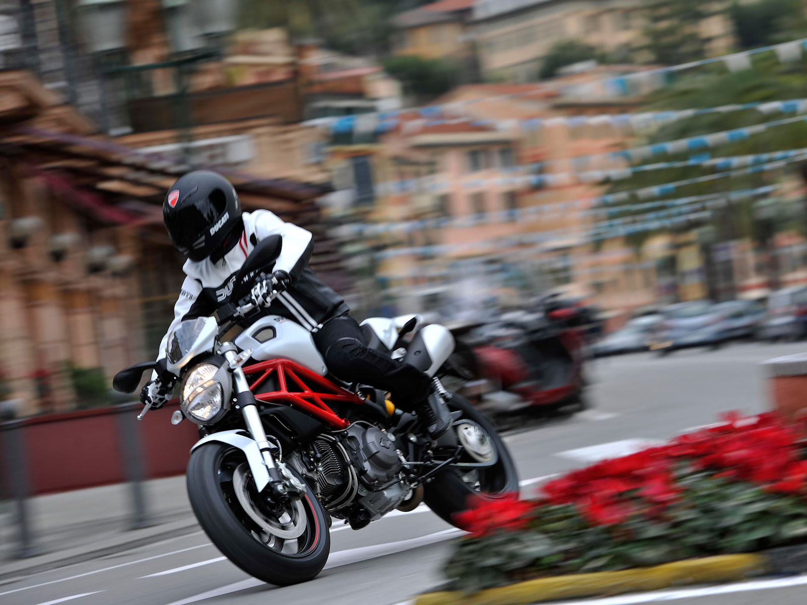 Дукати Монстер 796