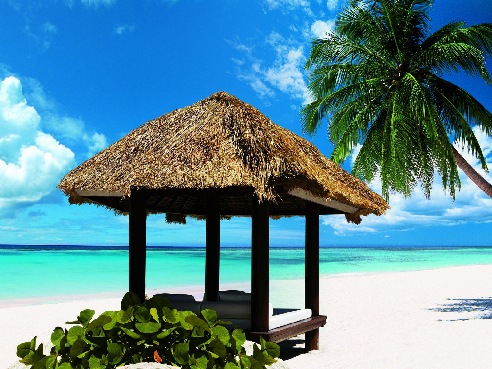 Беседка на берегу