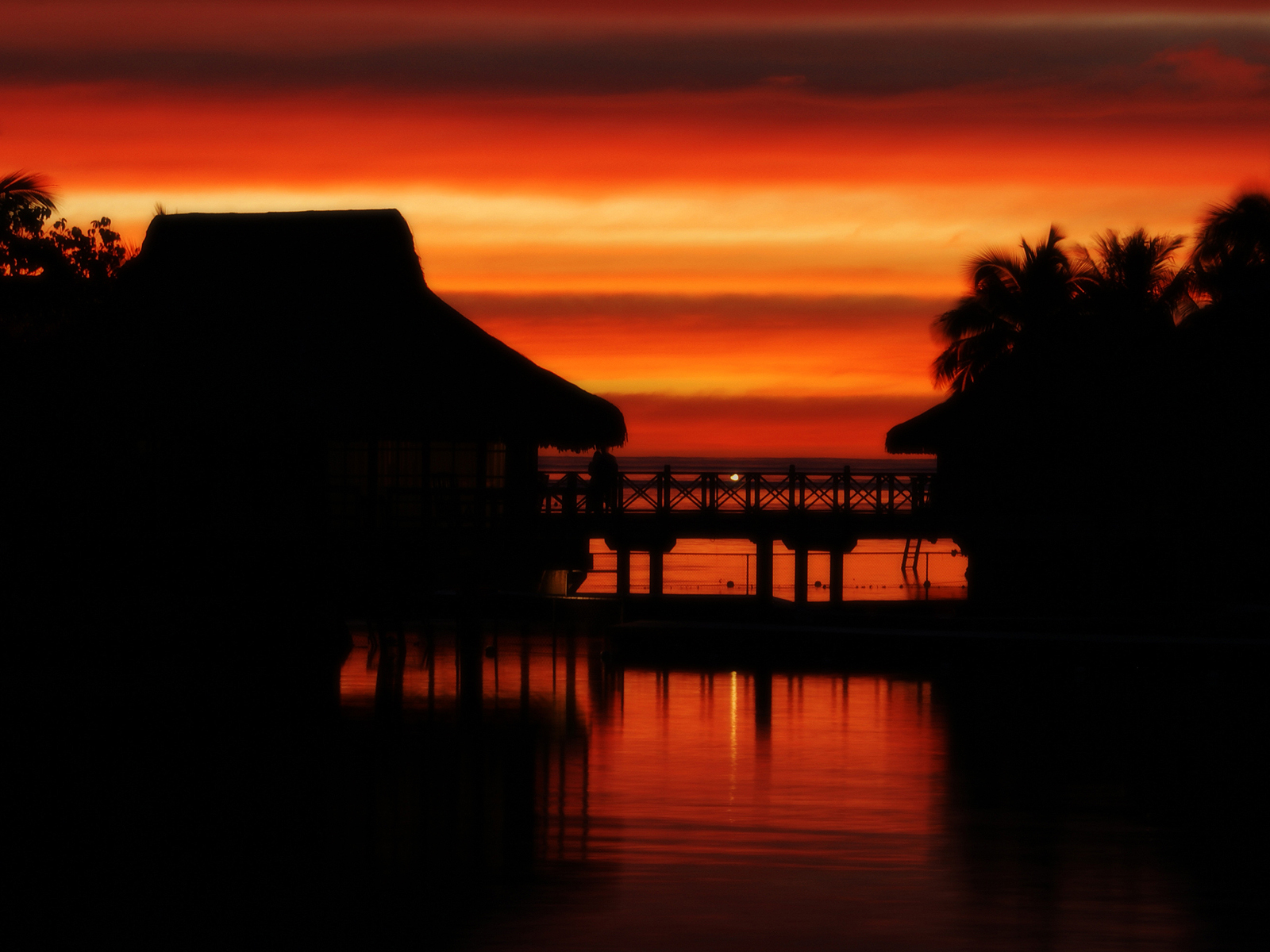 Закат на Таити