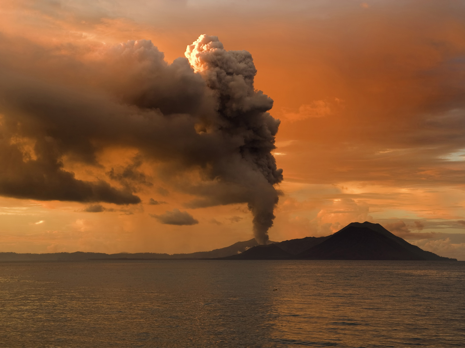 Tavurvur volcano, New Guinea
