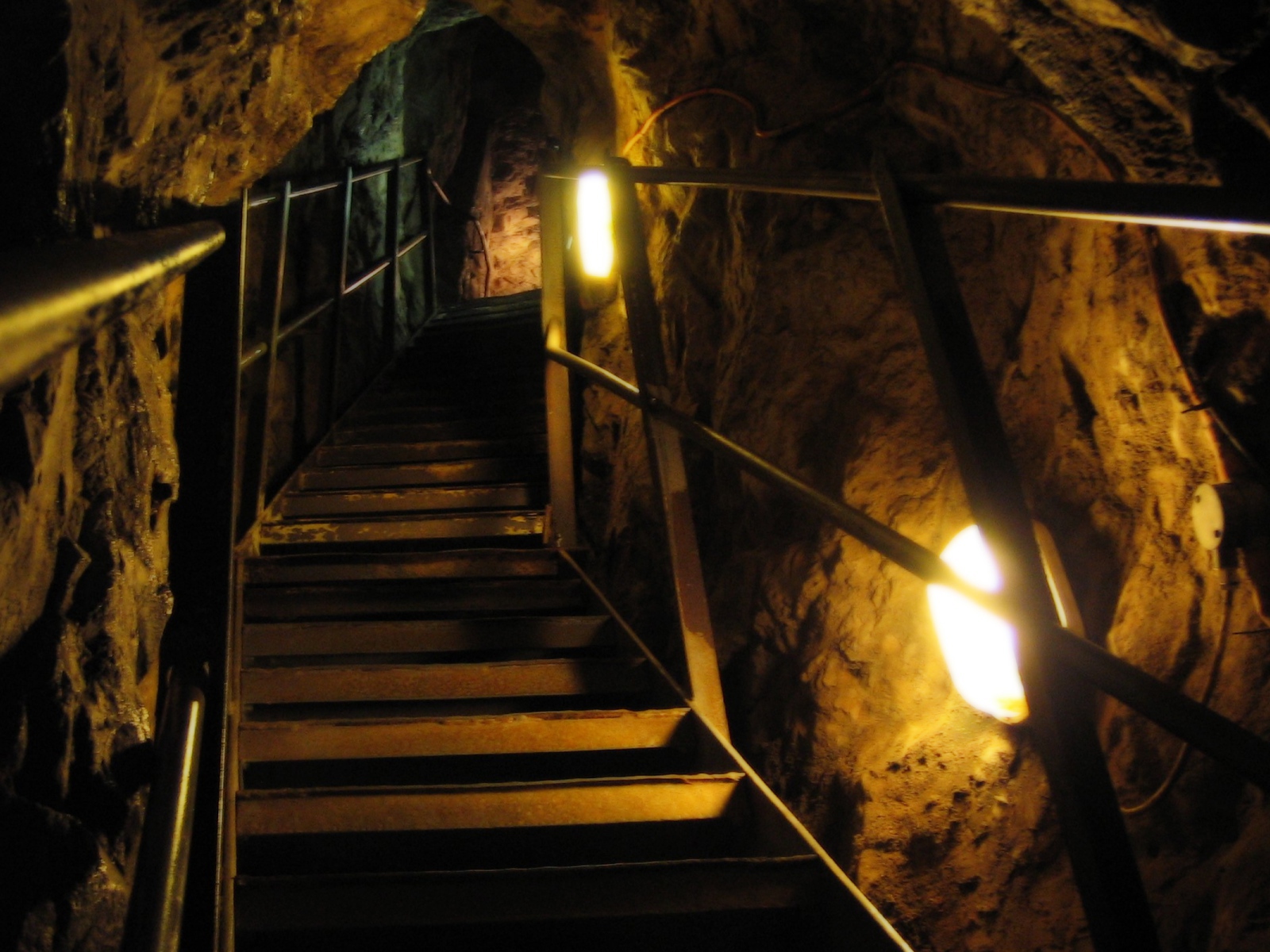 Выход из пещеры