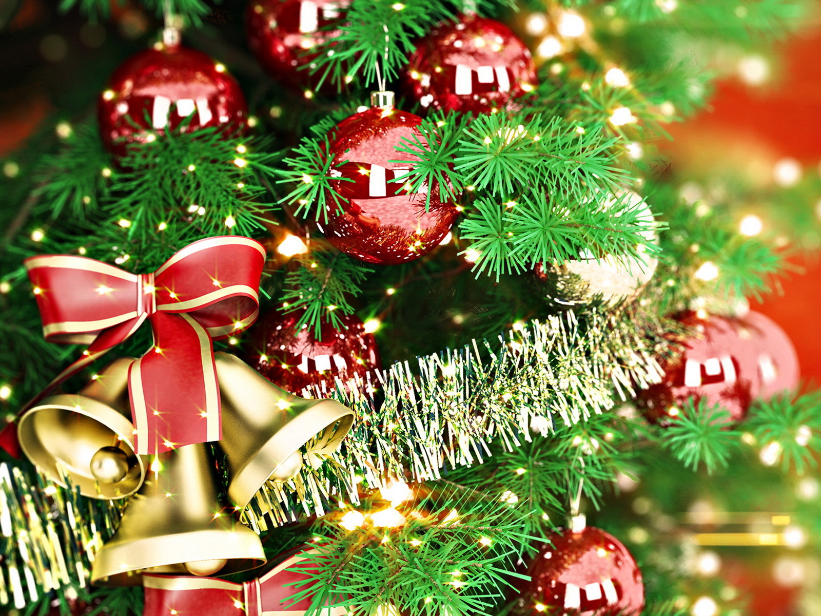 Праздничная елка