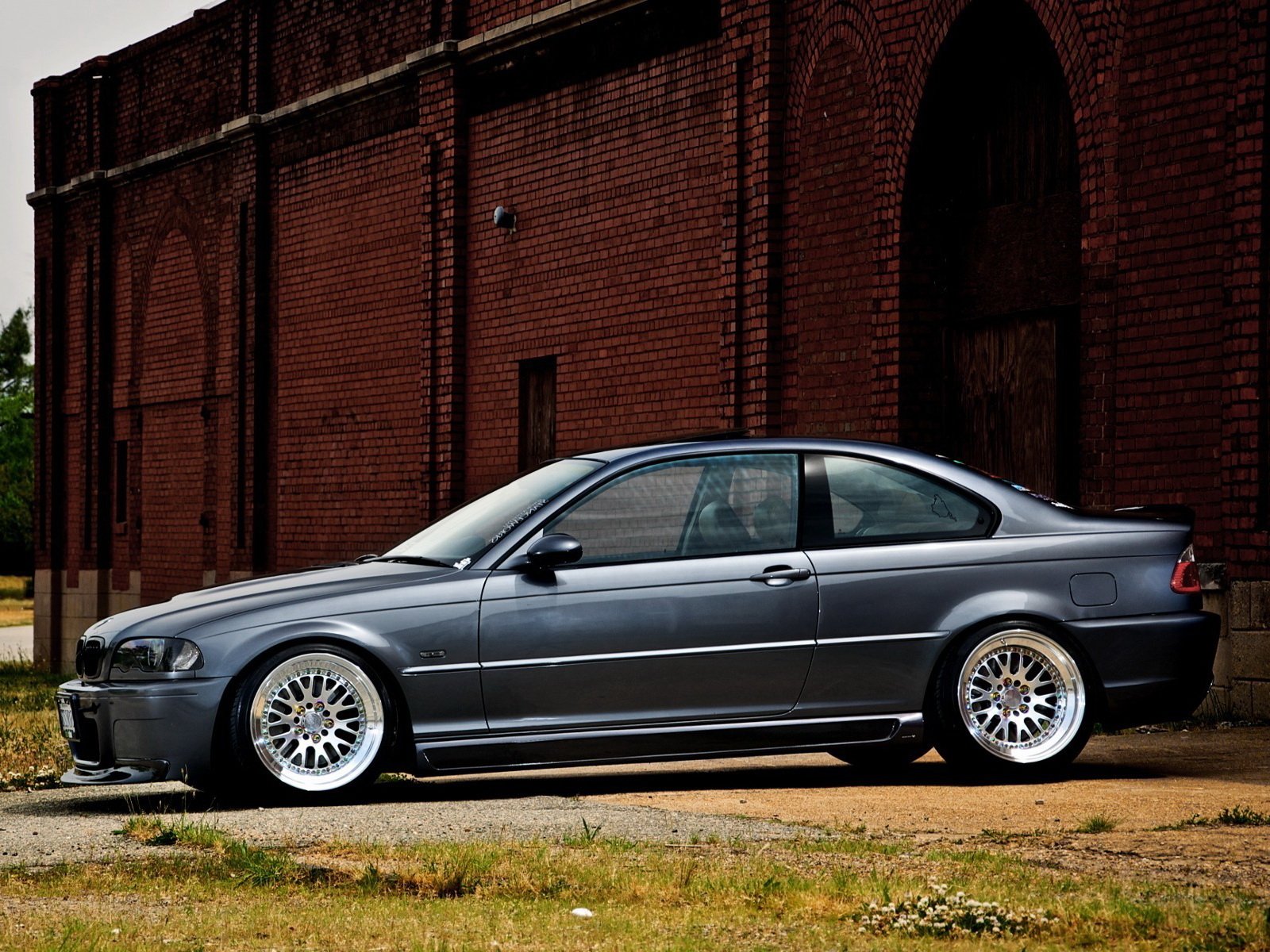 BMW 330i