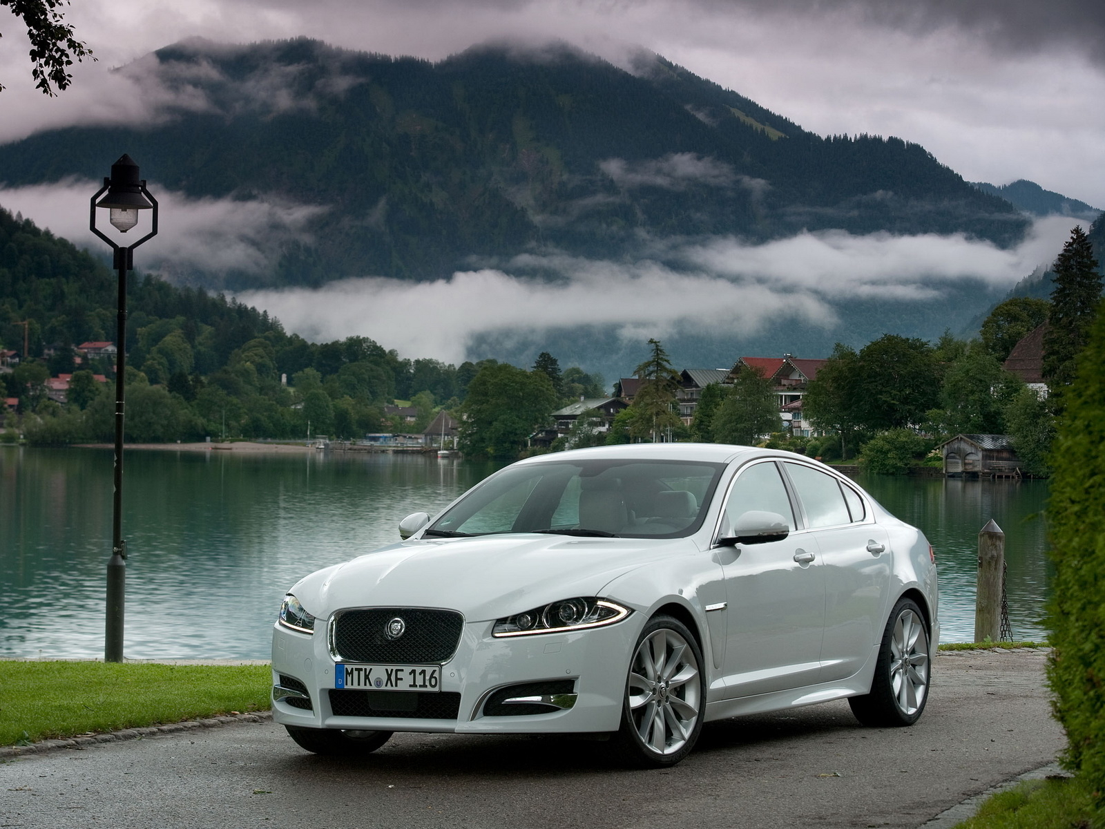 Jaguar-XF