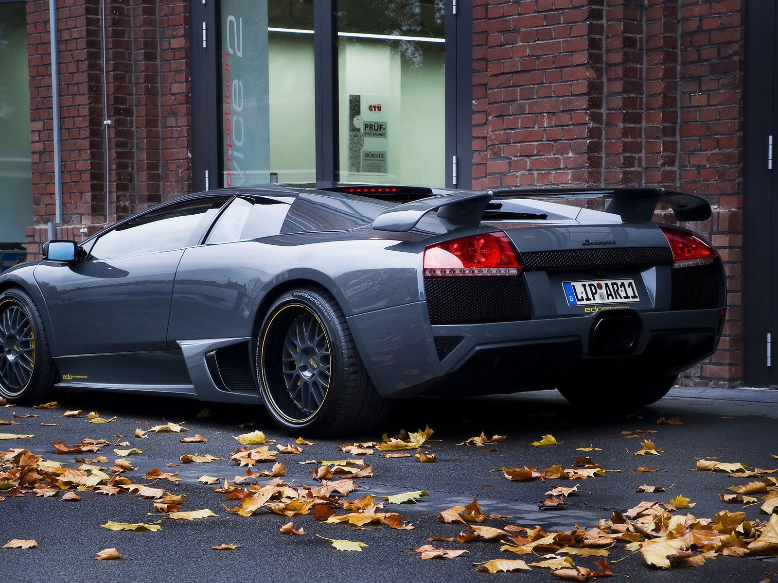 Lamborghini Murcielago вид сзади