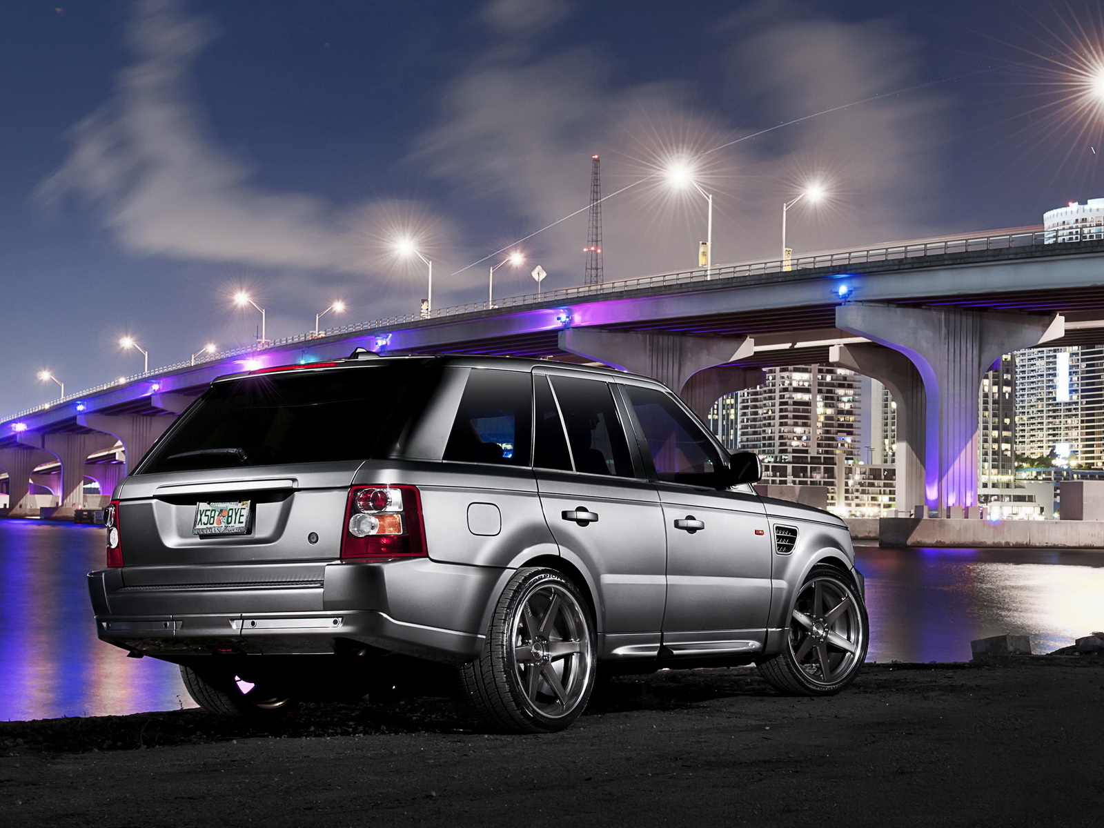 Land Rover - Range Rover Sport