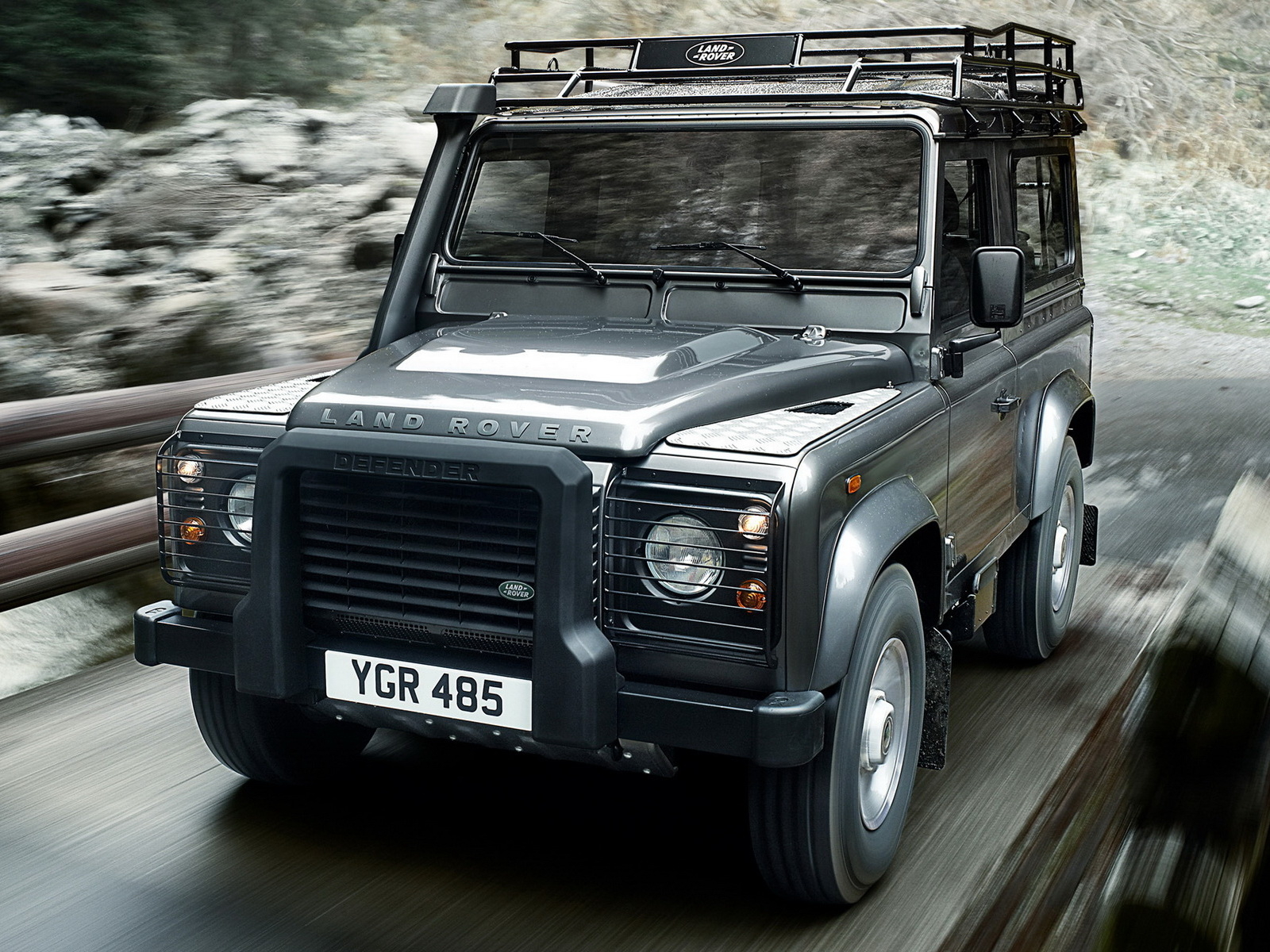 Land Rover Defender 90
