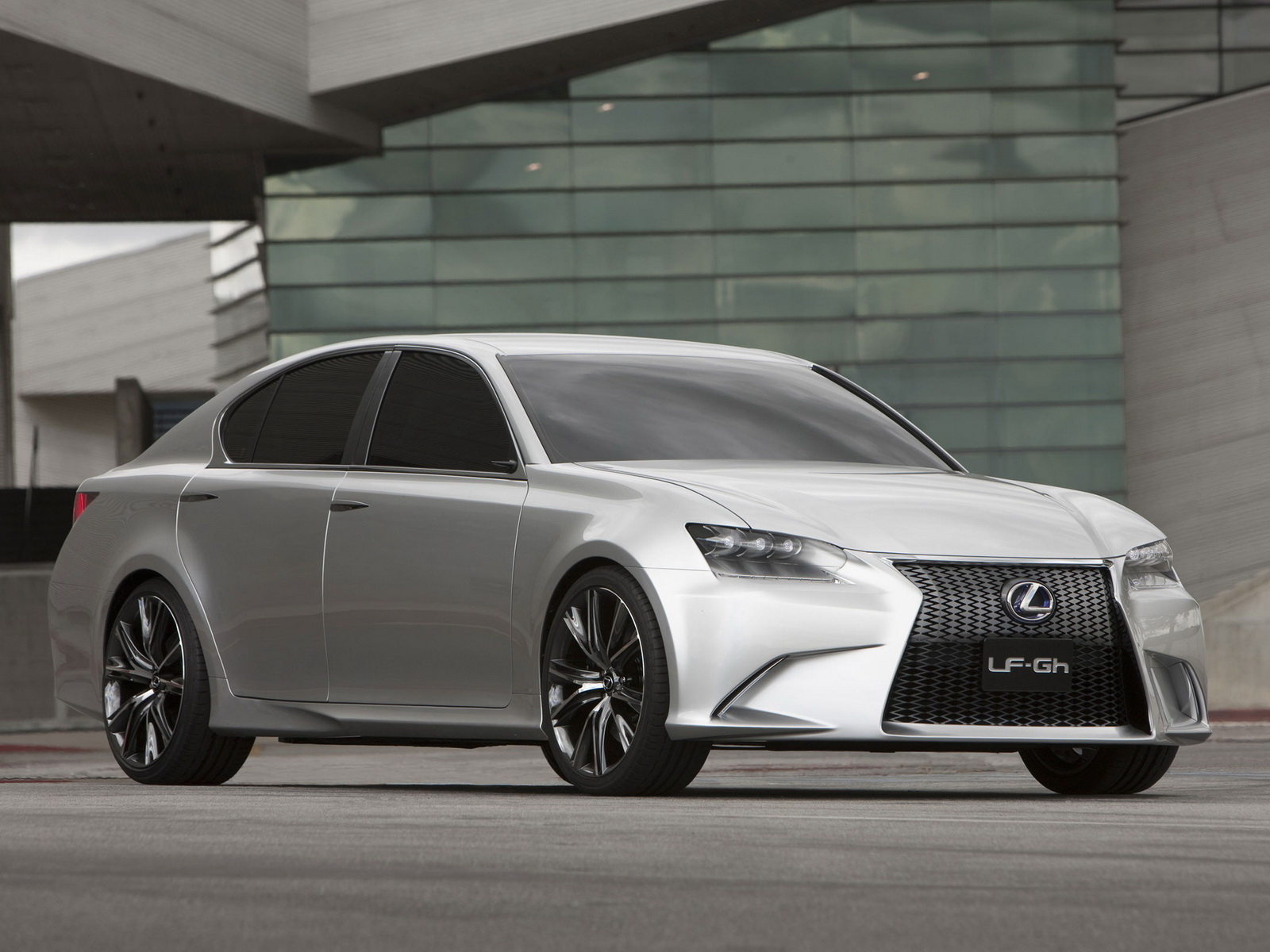 new Lexus LS-Gh