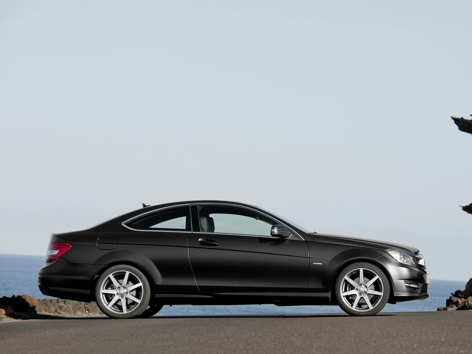 2012-Mercedes-Benz-C-Class