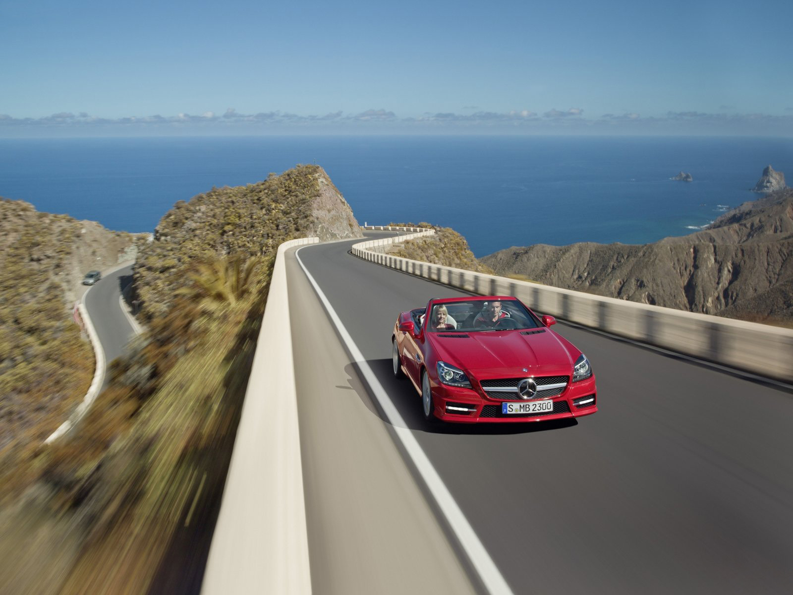 red Mercedes-Benz-SLK