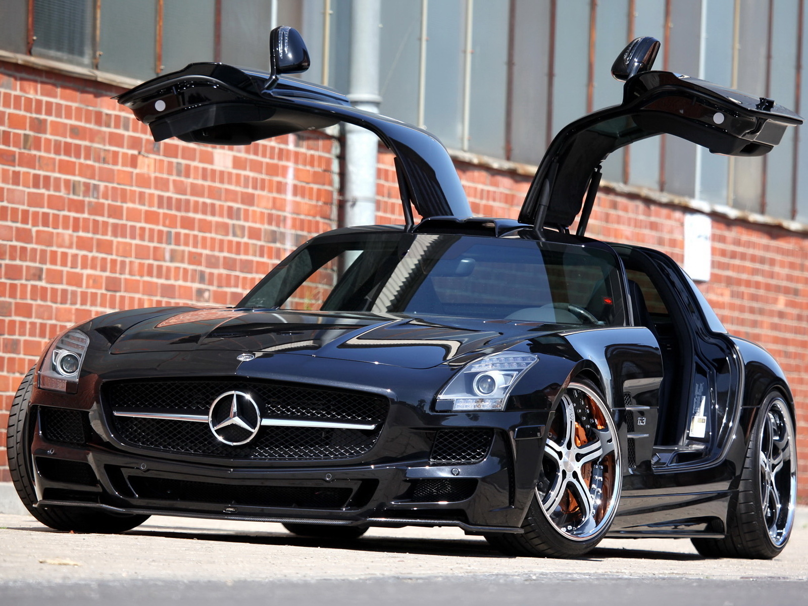 Mercedes-Benz-SLS-63-AMG
