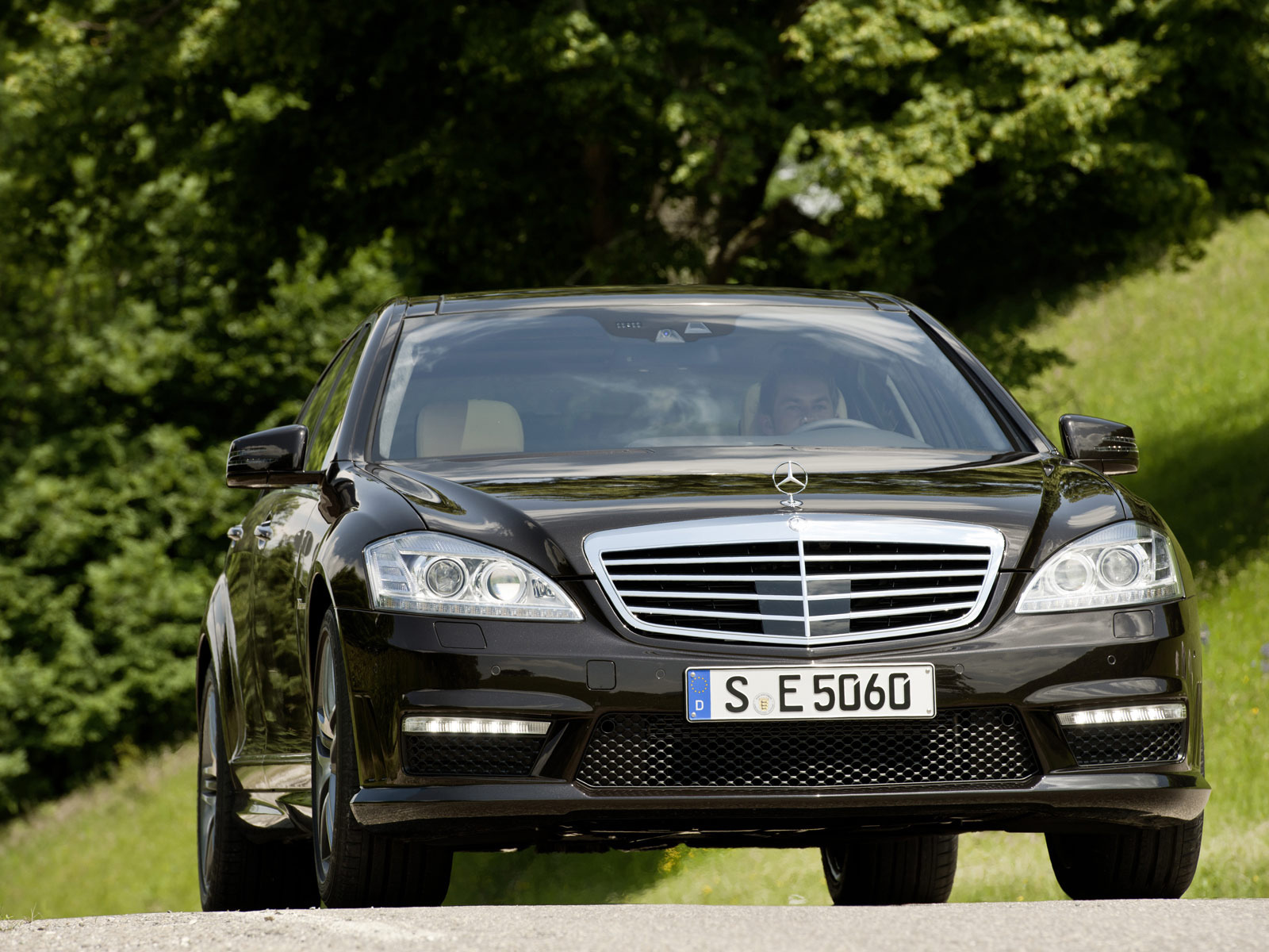 Mercedes Benz s63 amg черный