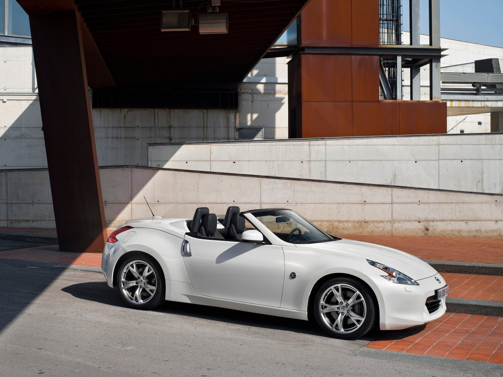 Nissan-370Z Roadster