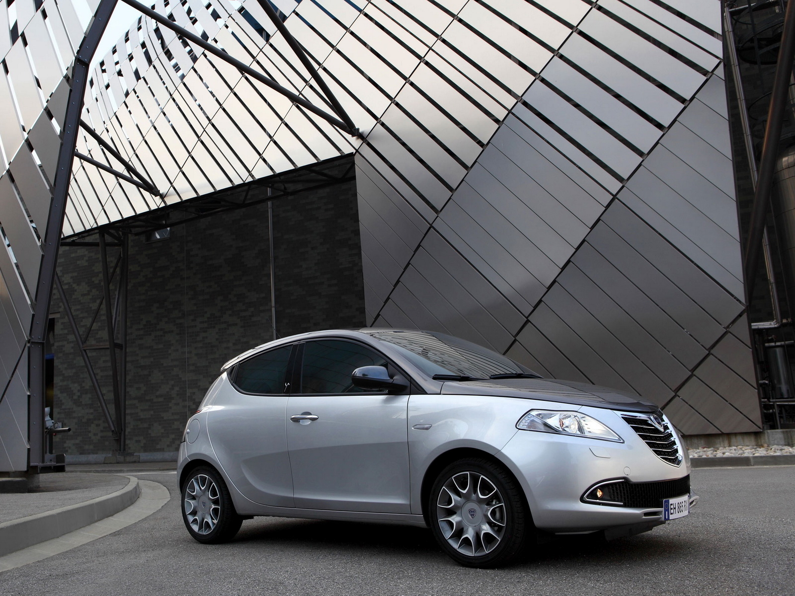 Lancia Ypsilon