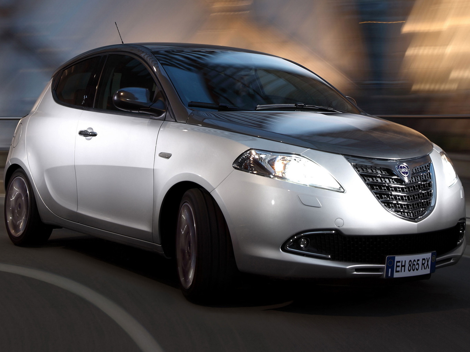 new Lancia Ypsilon