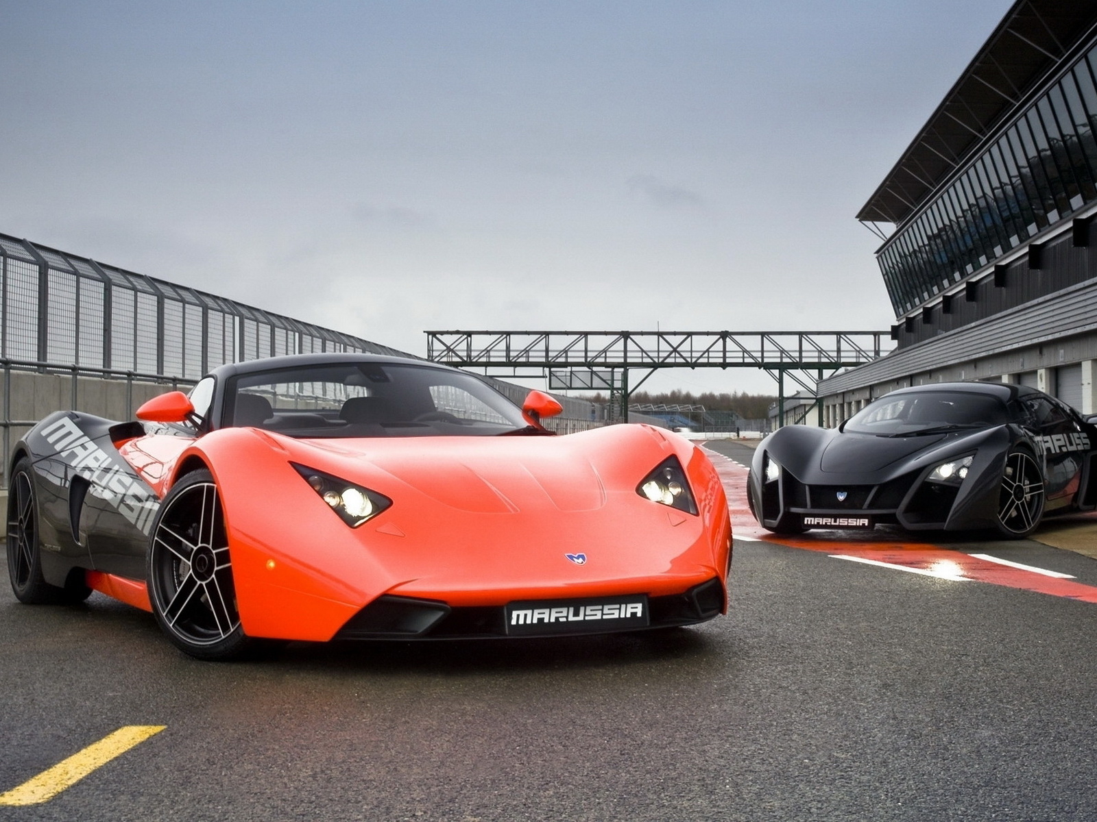 суперкар Marussia